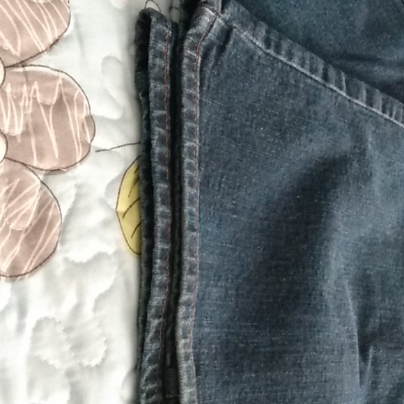 DKNY Jeans - Picture 5 of 5